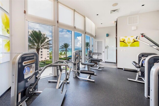 Building Photo - 17201 Collins Ave