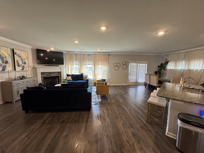 Building Photo - 124 Blackburn Trace