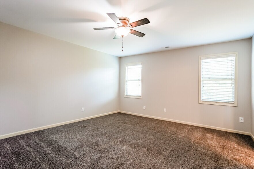 Building Photo - 716 McCarthy Dr