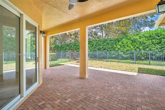 Building Photo - 19381 Stonebrook St