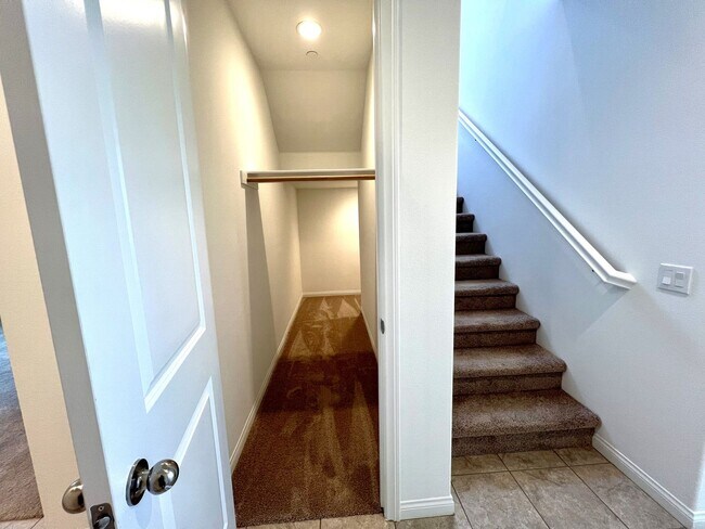 Building Photo - Brand-New 5-Bedroom, 3-Bath Single Family Home for Lease in Ontario with Solar Panels