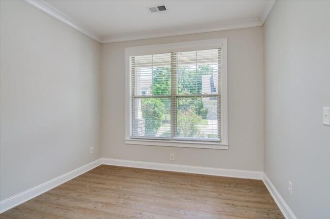 Building Photo - 5634 Sunbury Loop