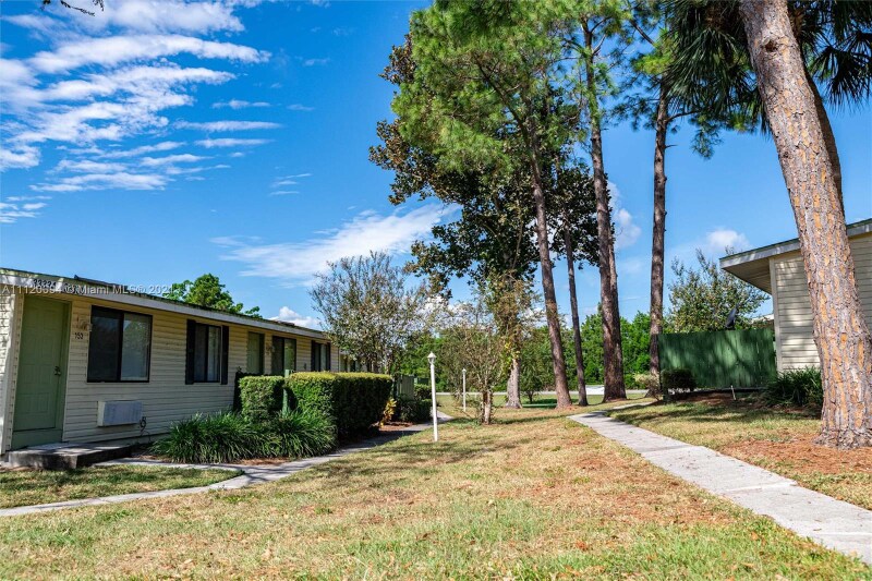 Building Photo - 33305 Ryan Dr