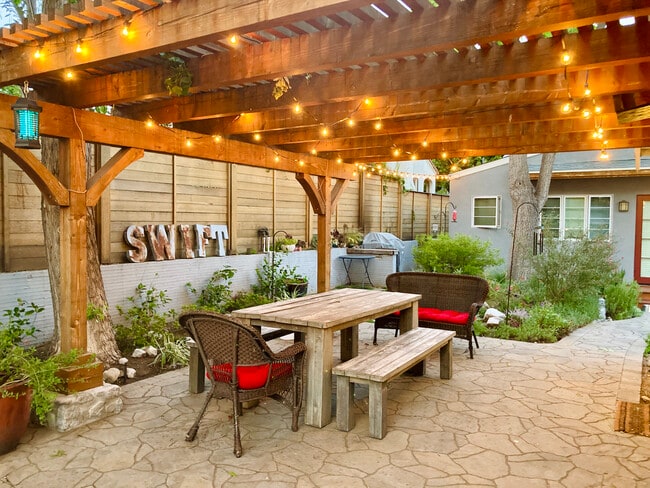 Building Photo - 5265 Loleta Ave