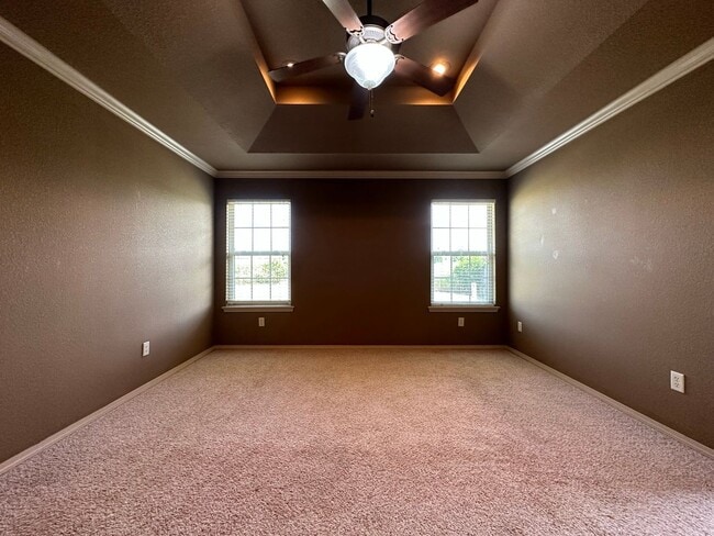 Building Photo - Spacious Elegance: Your Dream 3 Bed, 2 Bat...