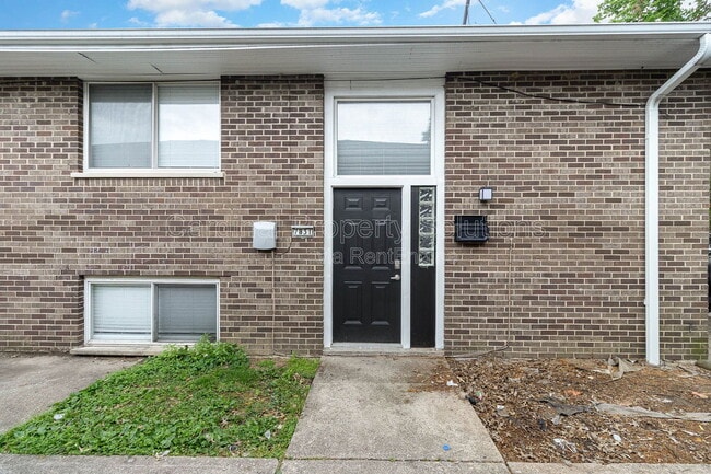 Building Photo - 7831 Glen Orchard Dr