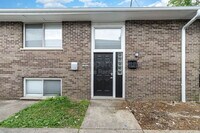 Building Photo - 7831 Glen Orchard Dr