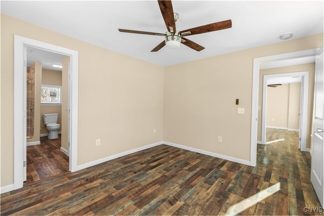 Building Photo - 9614 Maple Ave