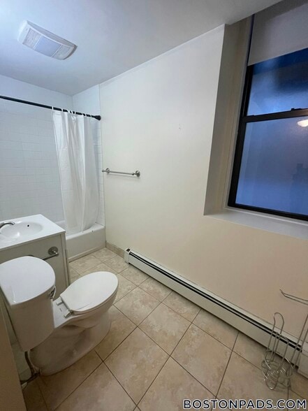 Building Photo - 1144 Commonwealth Ave