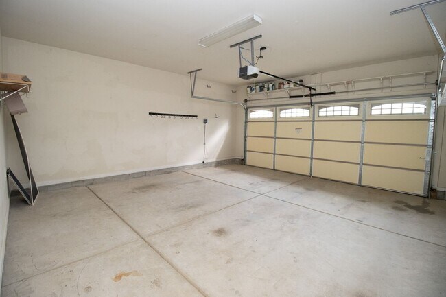 Building Photo - 342 Woodmill Cir
