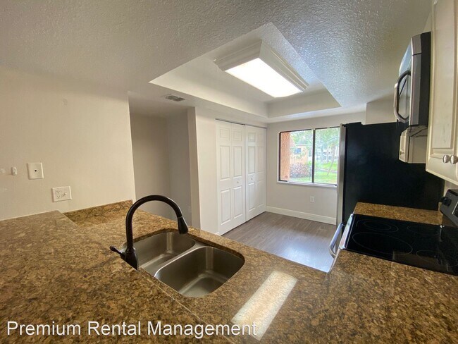 Building Photo - 2 br, 2 bath House - 5896 Windhover Dr