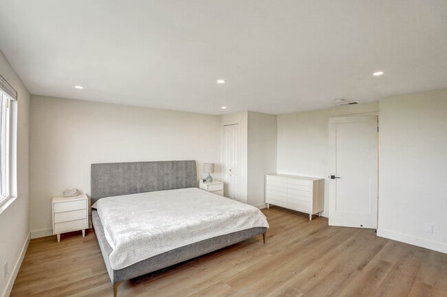 Building Photo - 27438 Elmbridge Dr