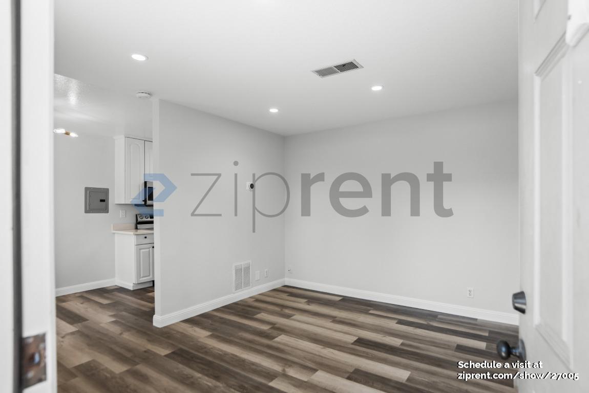 Building Photo - 3385 La Selva St