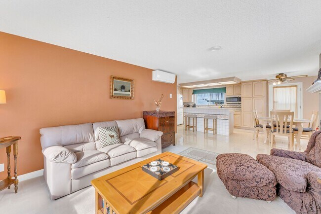 Building Photo - FULLY FURNISHED Home in the Mountains