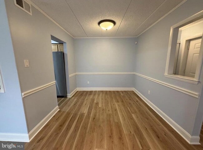 Building Photo - 111 Leedom Way