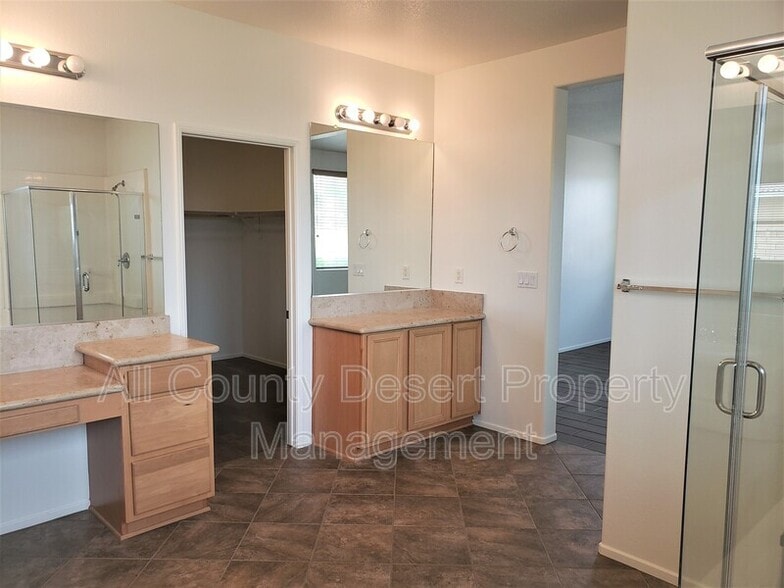 Building Photo - 37853 Avon St