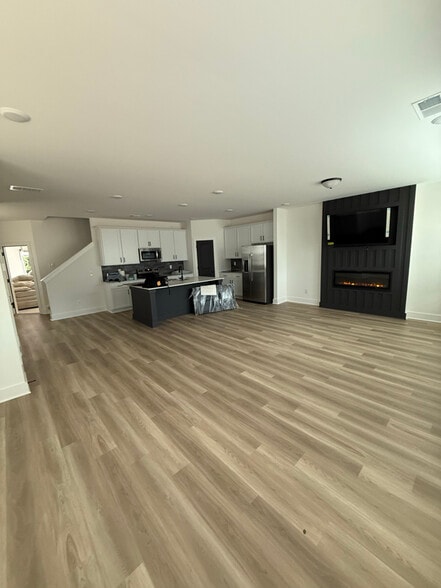 Building Photo - 3134 Marbella Cir