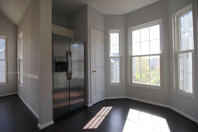 Building Photo - 2/2.5 Bath Condo in Sterling!