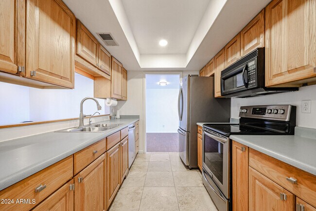 Building Photo - 3332 W Crocus Dr