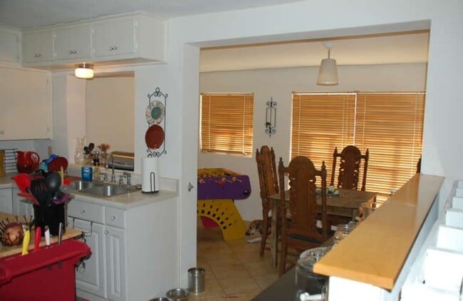 Building Photo - Single Family Home on Sycamore