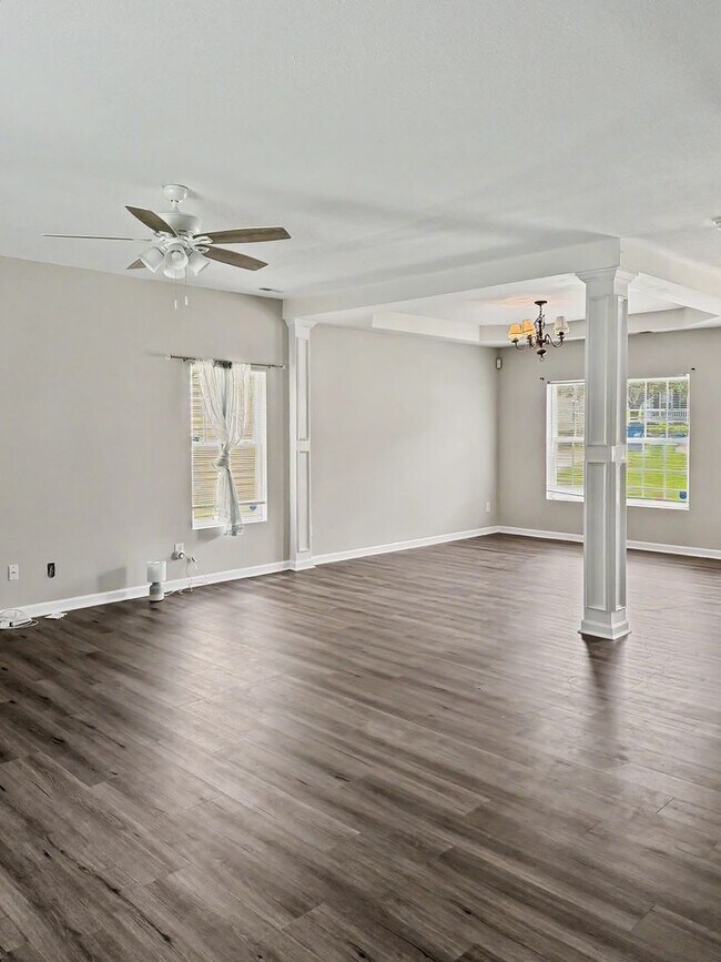 Building Photo - 2717 Forest Grove Ct