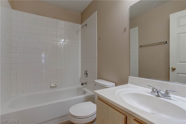 Building Photo - 1636 Coyote Run Dr