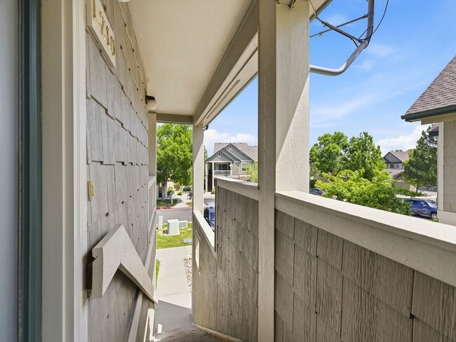 Building Photo - 5225 White Willow Dr