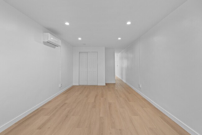 Building Photo - 1195 Georgia St