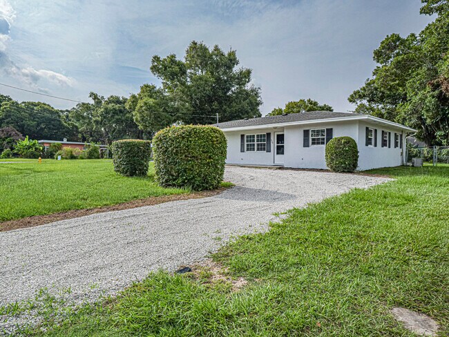 Building Photo - 2075 37th Ave