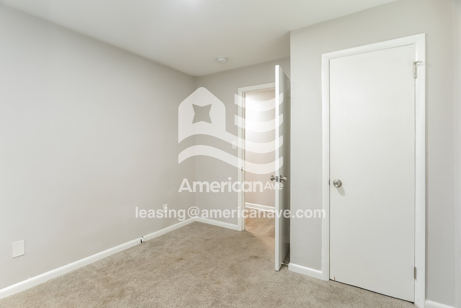 Building Photo - 716 84th Pl S