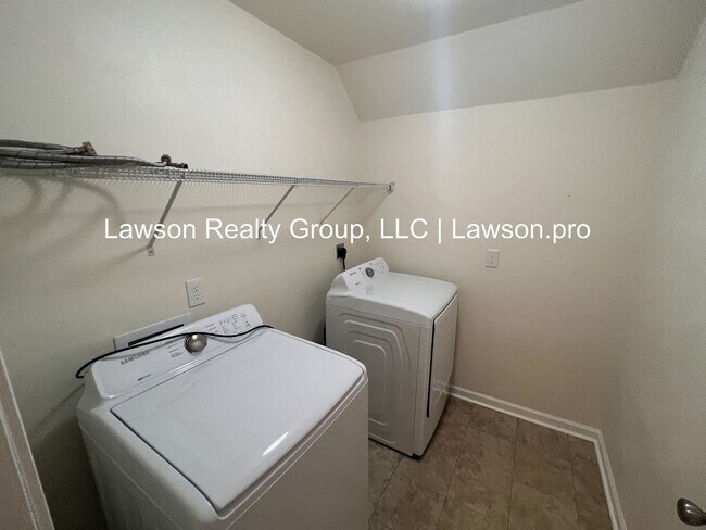 Building Photo - Newer Construction in Vinton with Incredible Mountain Views and  Attached Garage