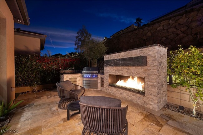 Building Photo - 33 Desert Juniper Ln