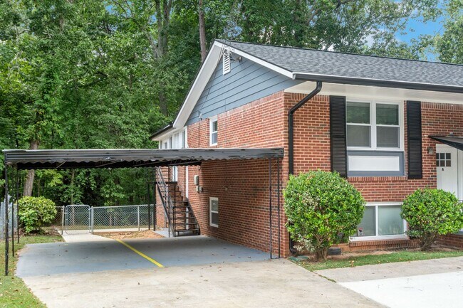 Building Photo - WELCOME HOME!