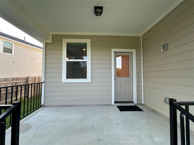 Building Photo - 240 Tall Grass Dr
