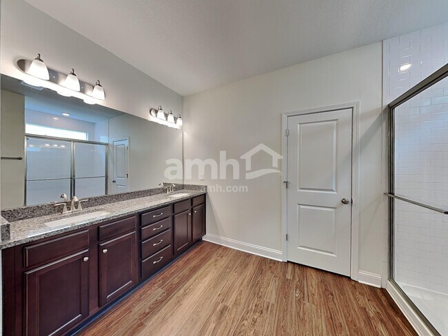 Building Photo - 2951 Hill Valley Ln