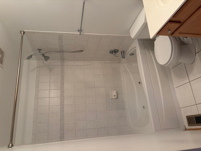 Building Photo - 14638 Patriot Square Dr W