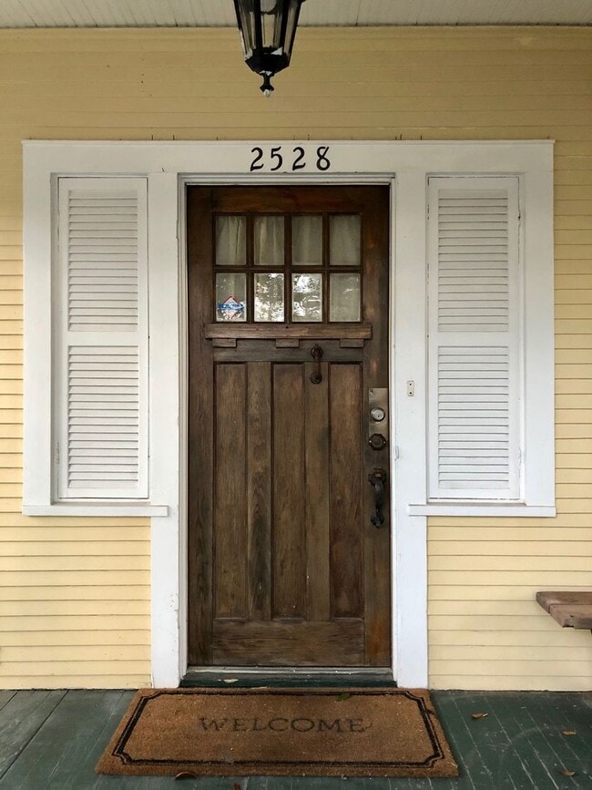 Building Photo - 2BD/1BA in the heart of Uptown
