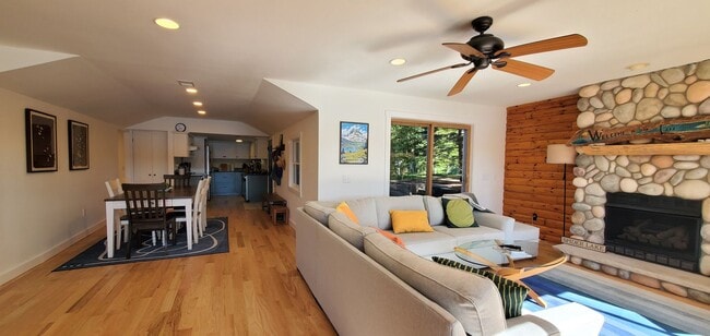 Building Photo - Spider Lake Winter Rental Includes Utilities