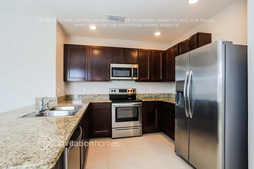 Building Photo - 3871 Golden Oriole Pkwy
