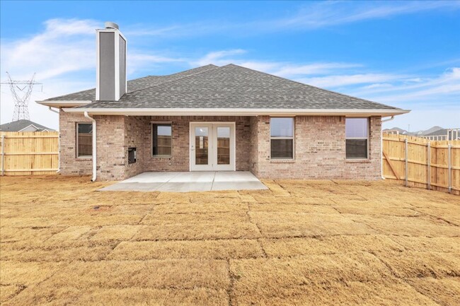 Building Photo - Spacious Edmond Home