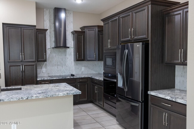 Building Photo - 2462 E Lovebird Ln