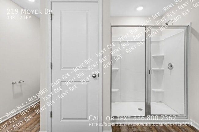 Building Photo - 219 Moyer Dr