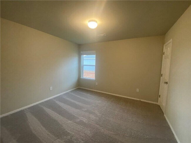 Building Photo - 2834 W Emil Dr