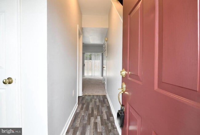 Building Photo - 10914 Coreys Way