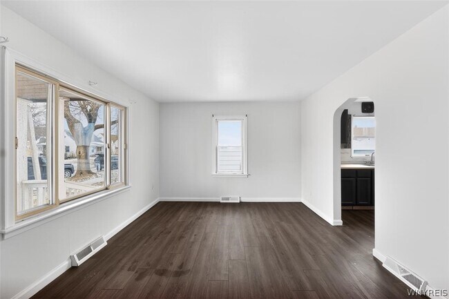 Building Photo - 3028 Welch Ave