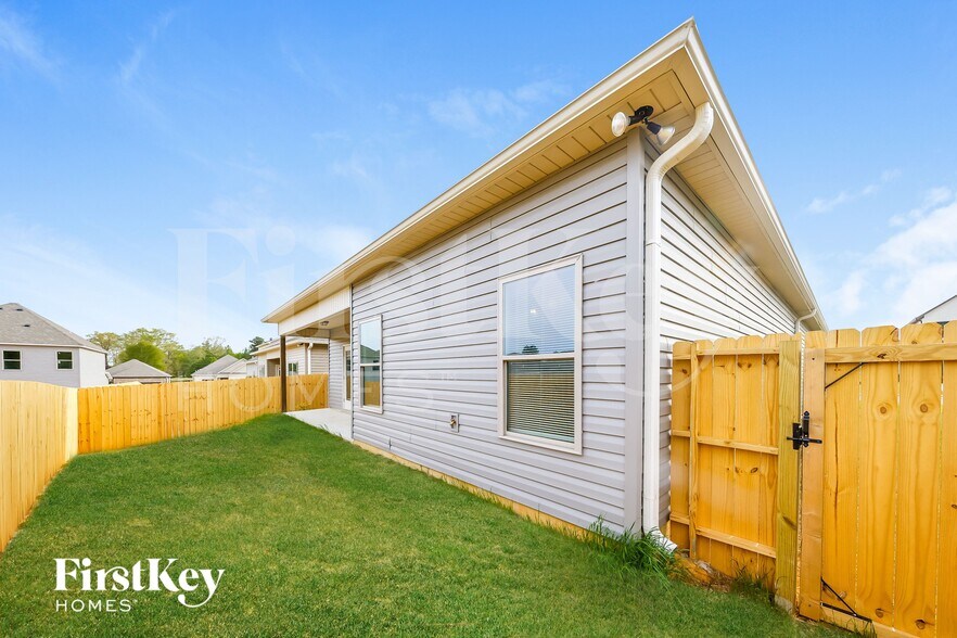 Building Photo - 40 Co Rd 1701