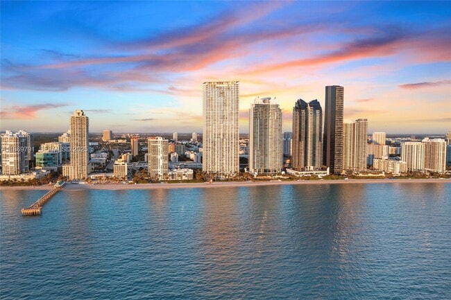 Building Photo - 16901 Collins Ave