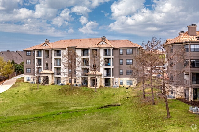 Building Photo - The Lyndon