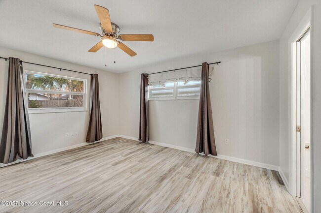 Building Photo - 490 Park Ave