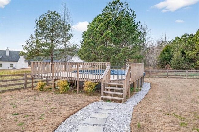 Building Photo - 612 Quail Ct